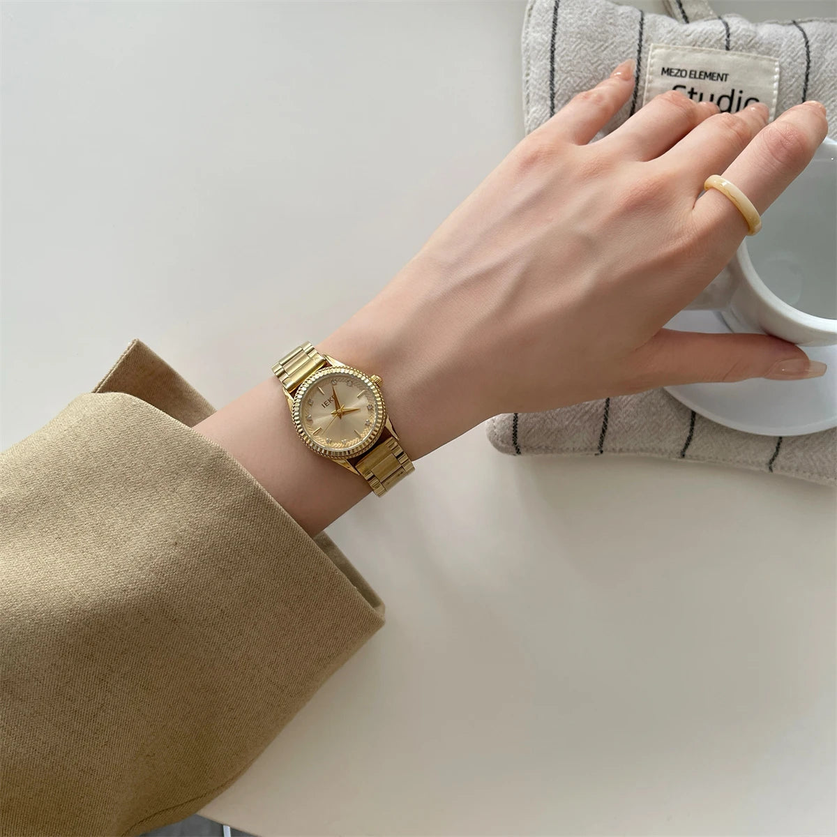 2025 New Woman Wrist Watches Dress Gold Watch Women Crystal Diamond Watches Stainless Steel Silver Watch Women